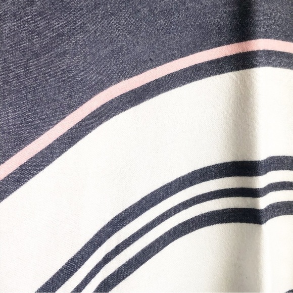 Poncho Wrap Scarf in blue and white - Picture 7 of 13